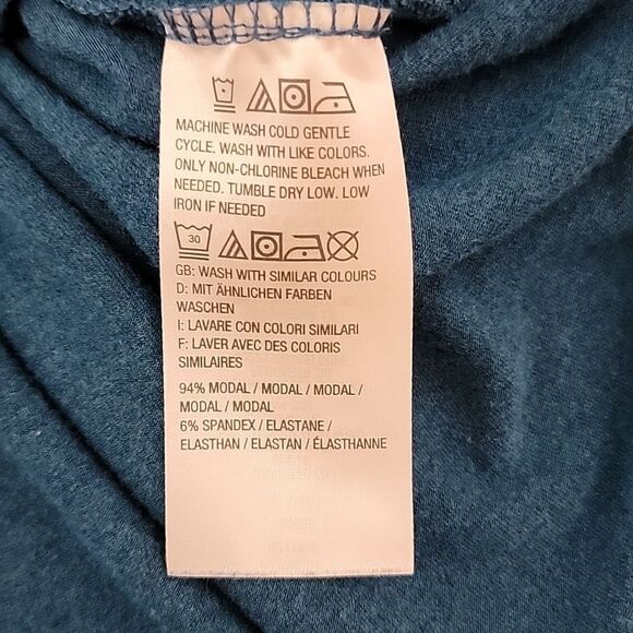 Halston essentials long sleeve crewneck top Size XS - Picture 9 of 11